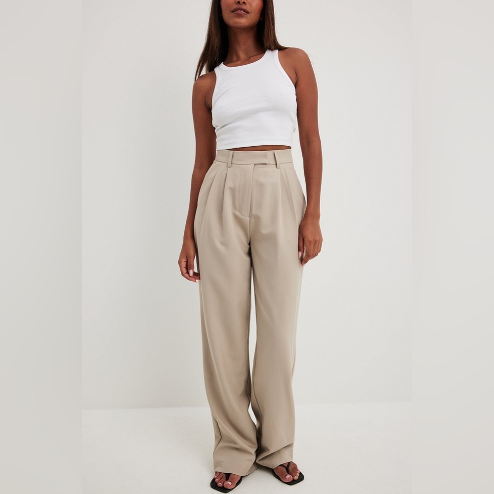 NWT NA-KD High Waist Deep Pleated Suit Pants Oatmeal 5956